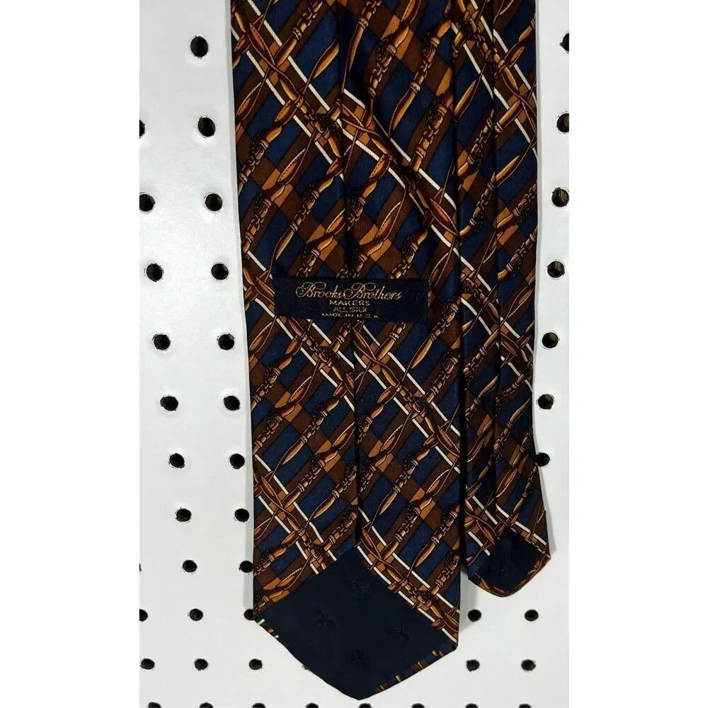 Brooks Brothers tie - Picture 4 of 4